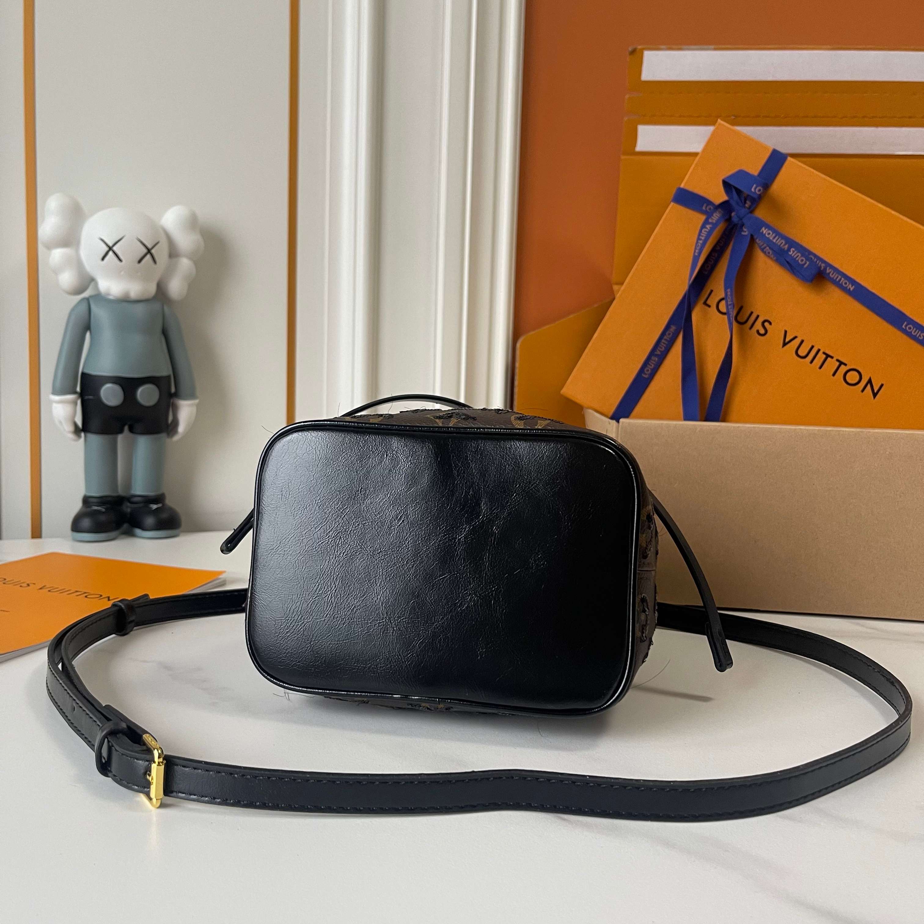 146PE39B Popular leather bag
