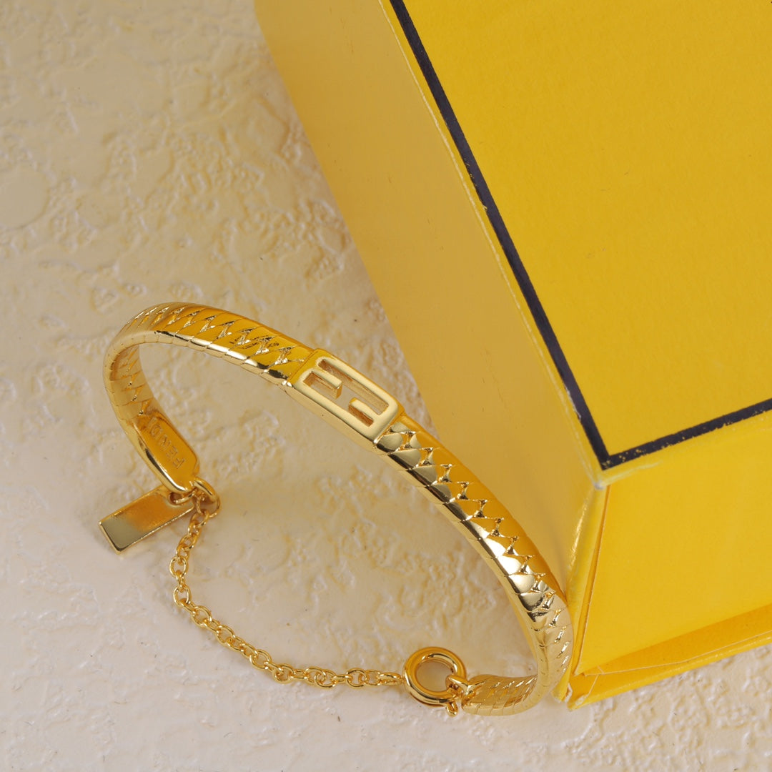 14F589K  Popular Bracelets