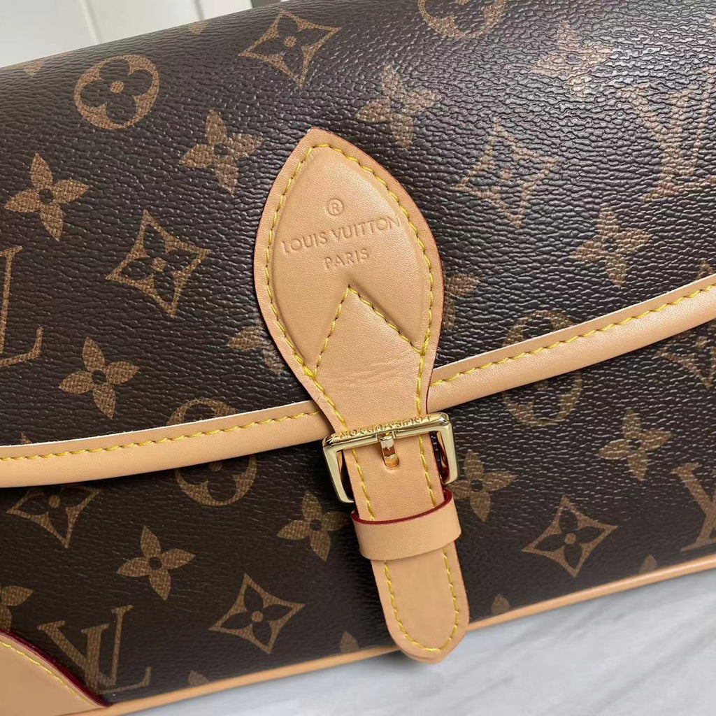 2XE028B Popular leather bag 