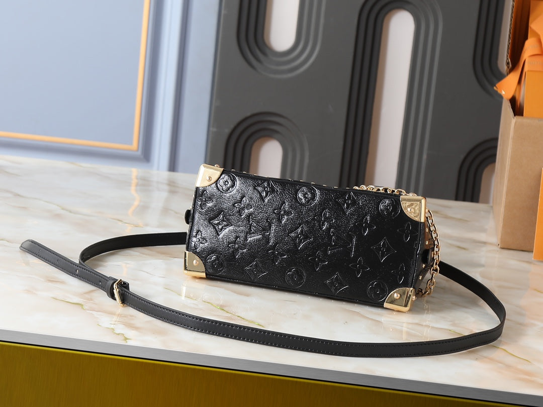 146PE87B Popular leather bag