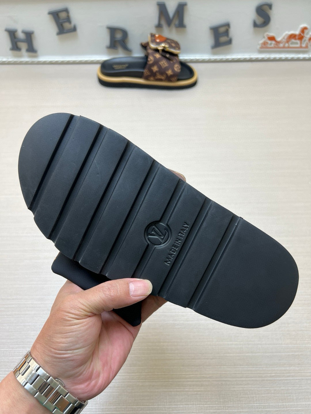 5QE1Z Popular Slippers