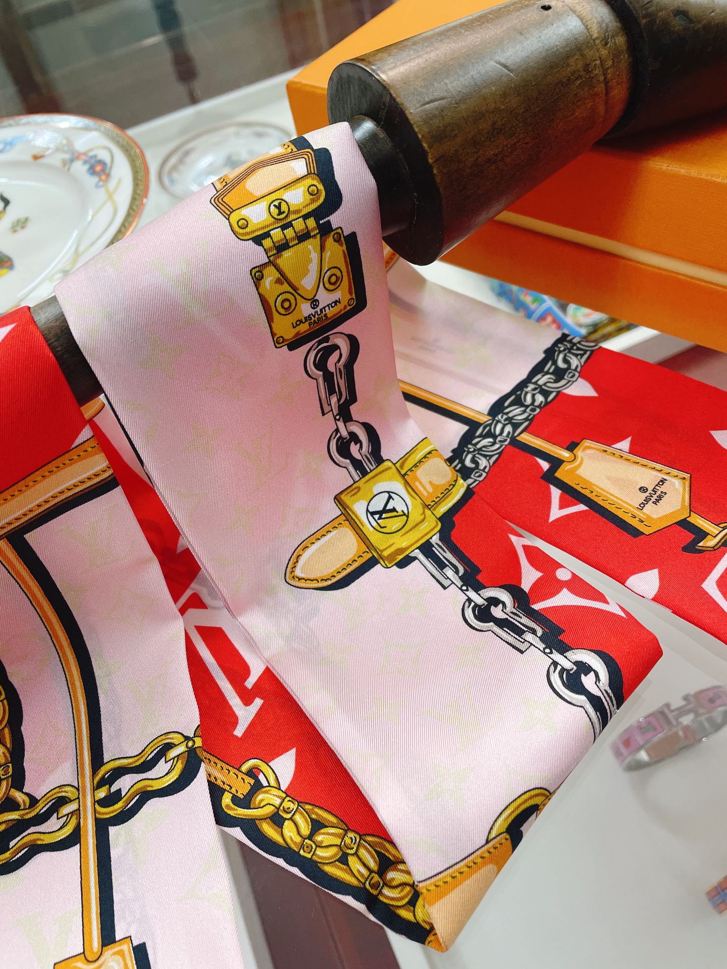 1ZE181W Popular Silk Scarve