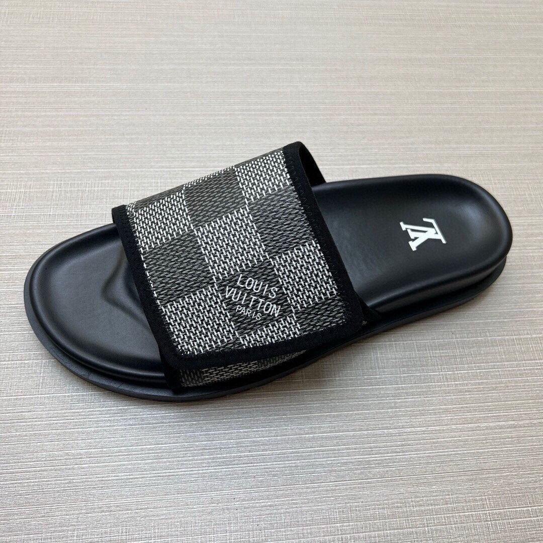 5LE208Z Popular Slippers