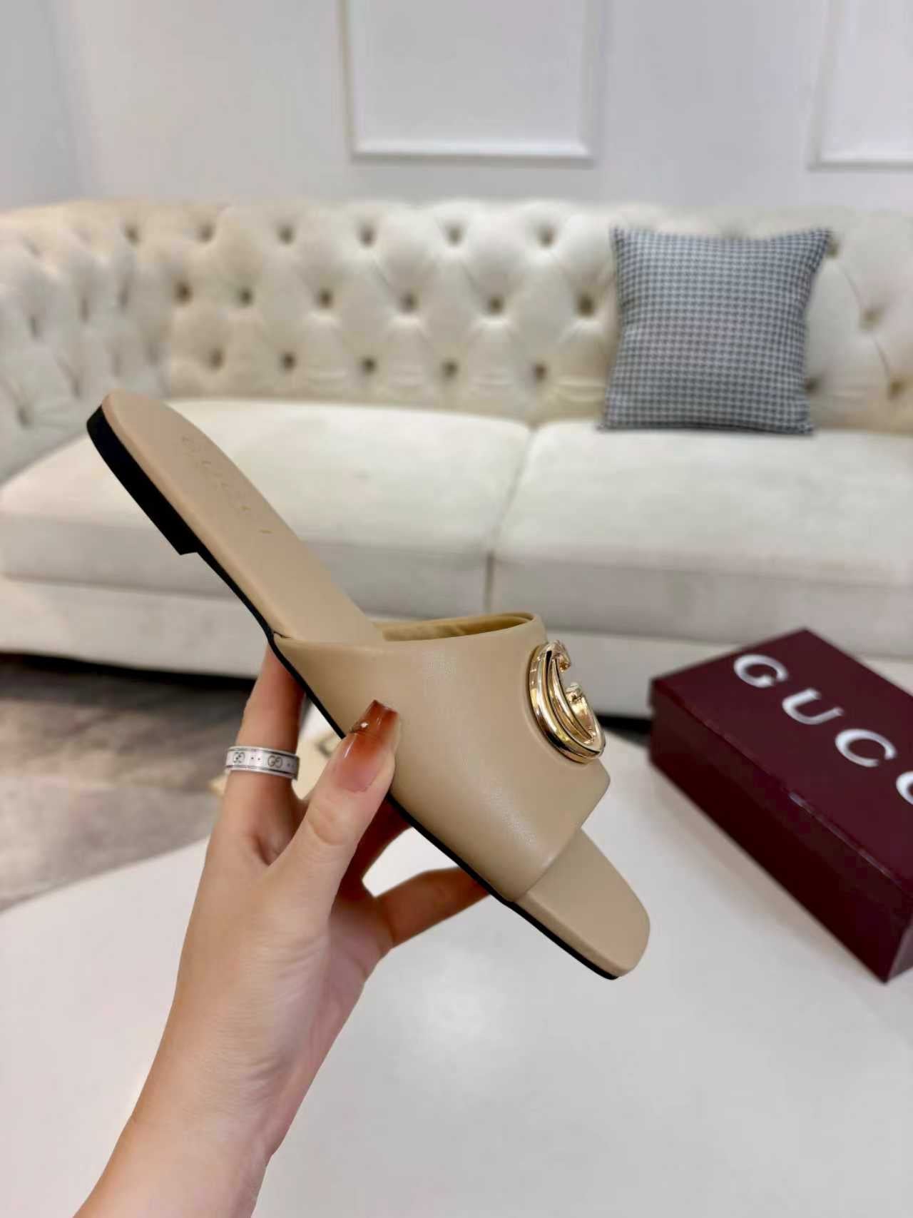 Z2P36B42 Popular high-quality leather Shoes