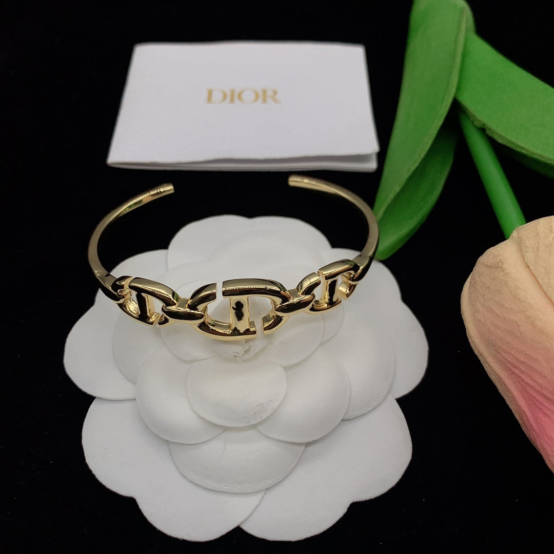 1YD465K  Popular Bracelets