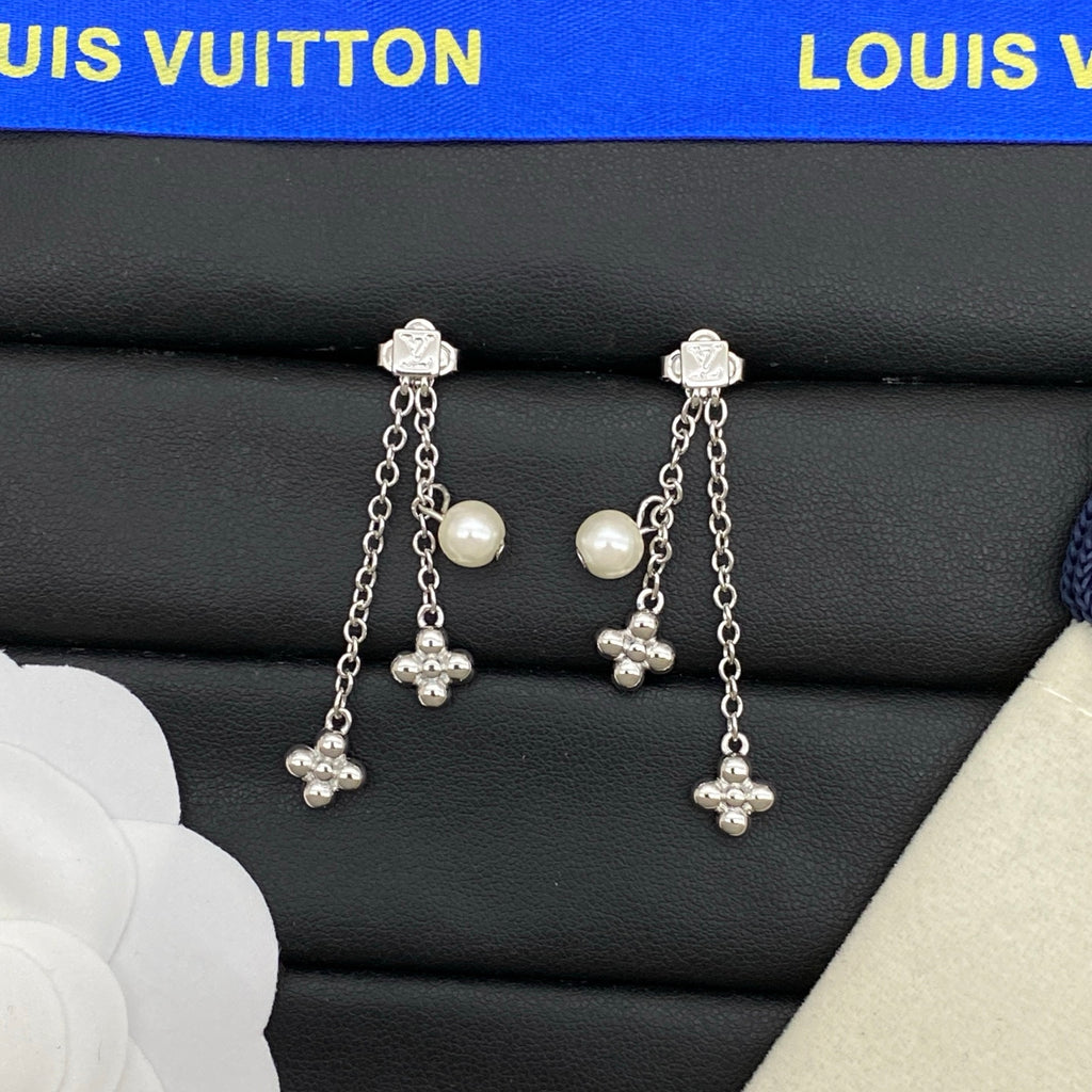 15ZE66E Popular Earrings