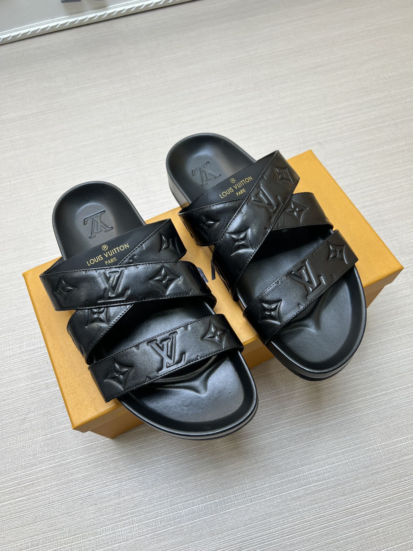 54E89Z Popular slippers