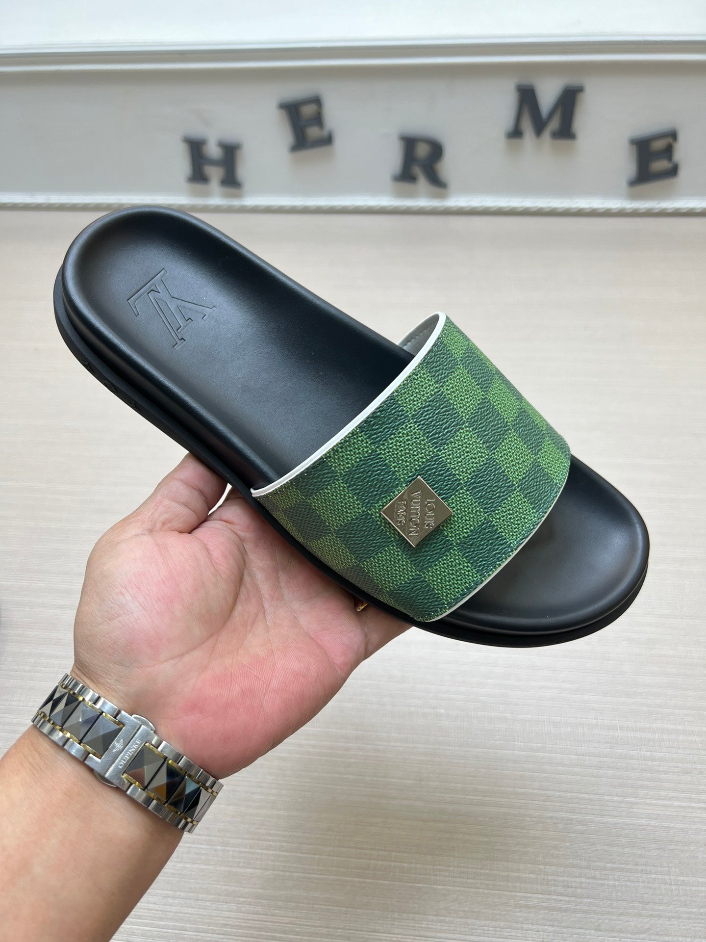 54E69Z Popular slippers