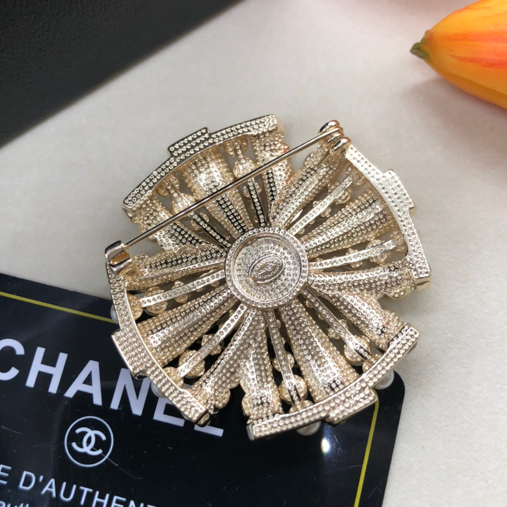 14C854X   Popular Brooch