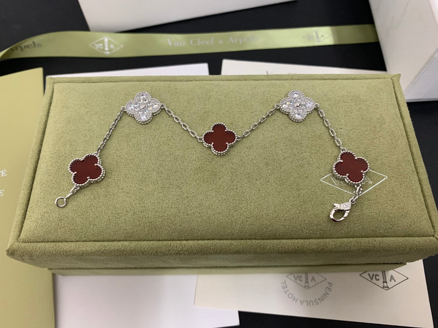 5XVA179K  Popular bracelets 5 flowers normal size1.5cm flower