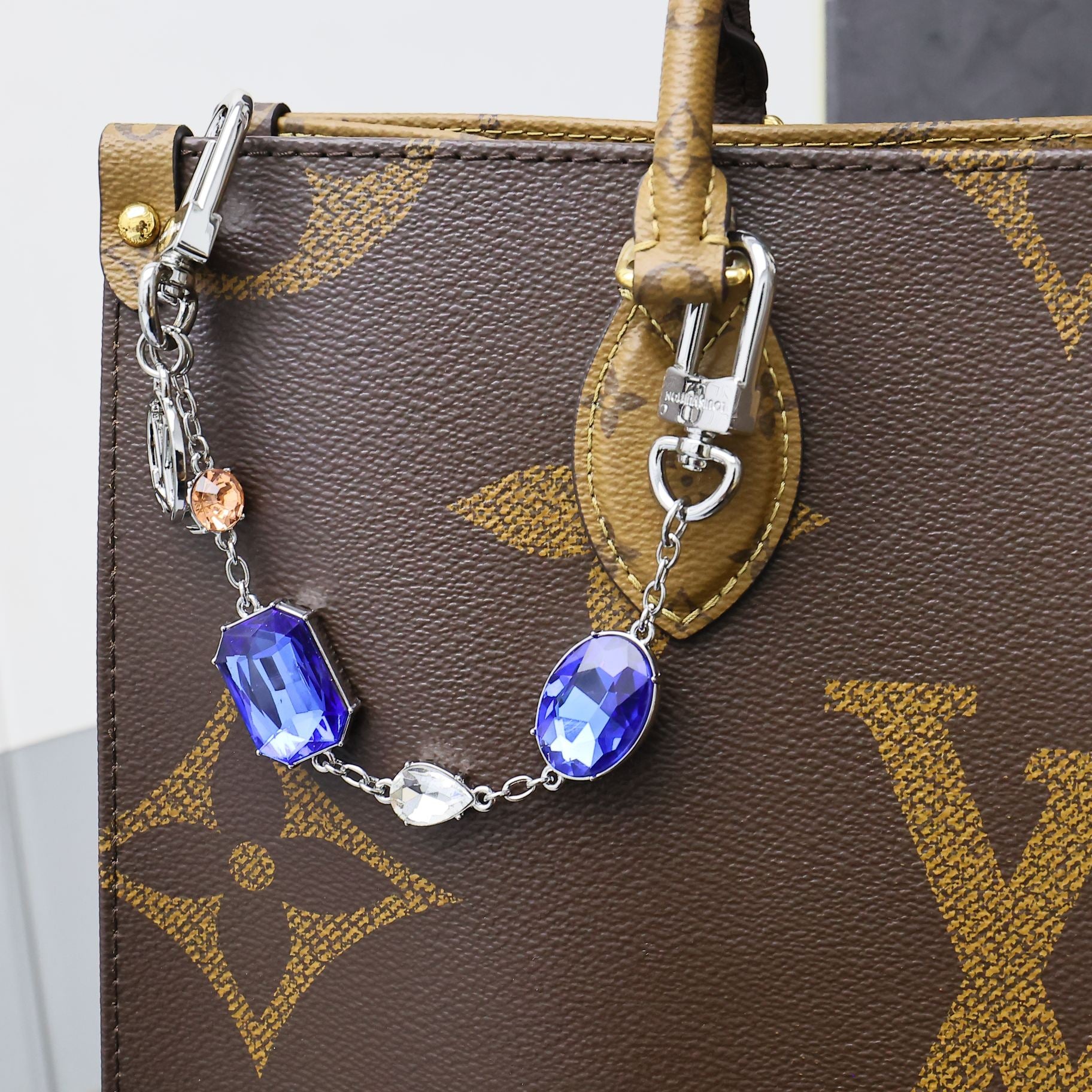 35ZE42A Popular bag 's charms accessories