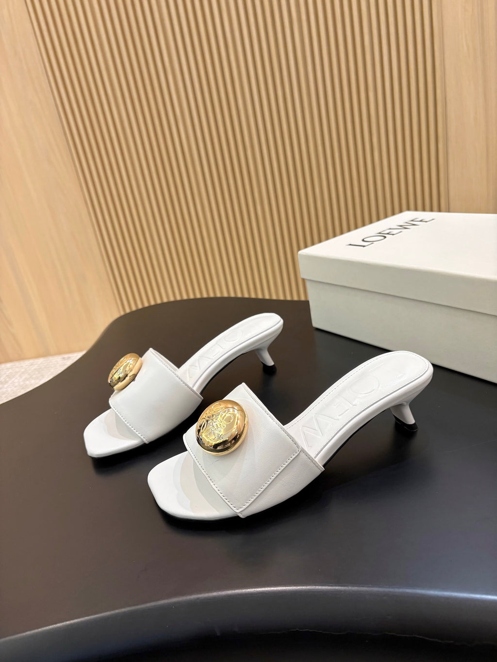 Z2X66V16 Popular high-quality leather Shoes
