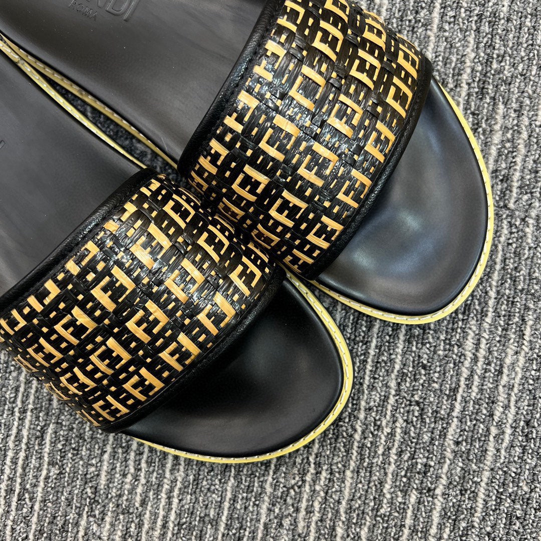 5XF104Z Popular Slippers