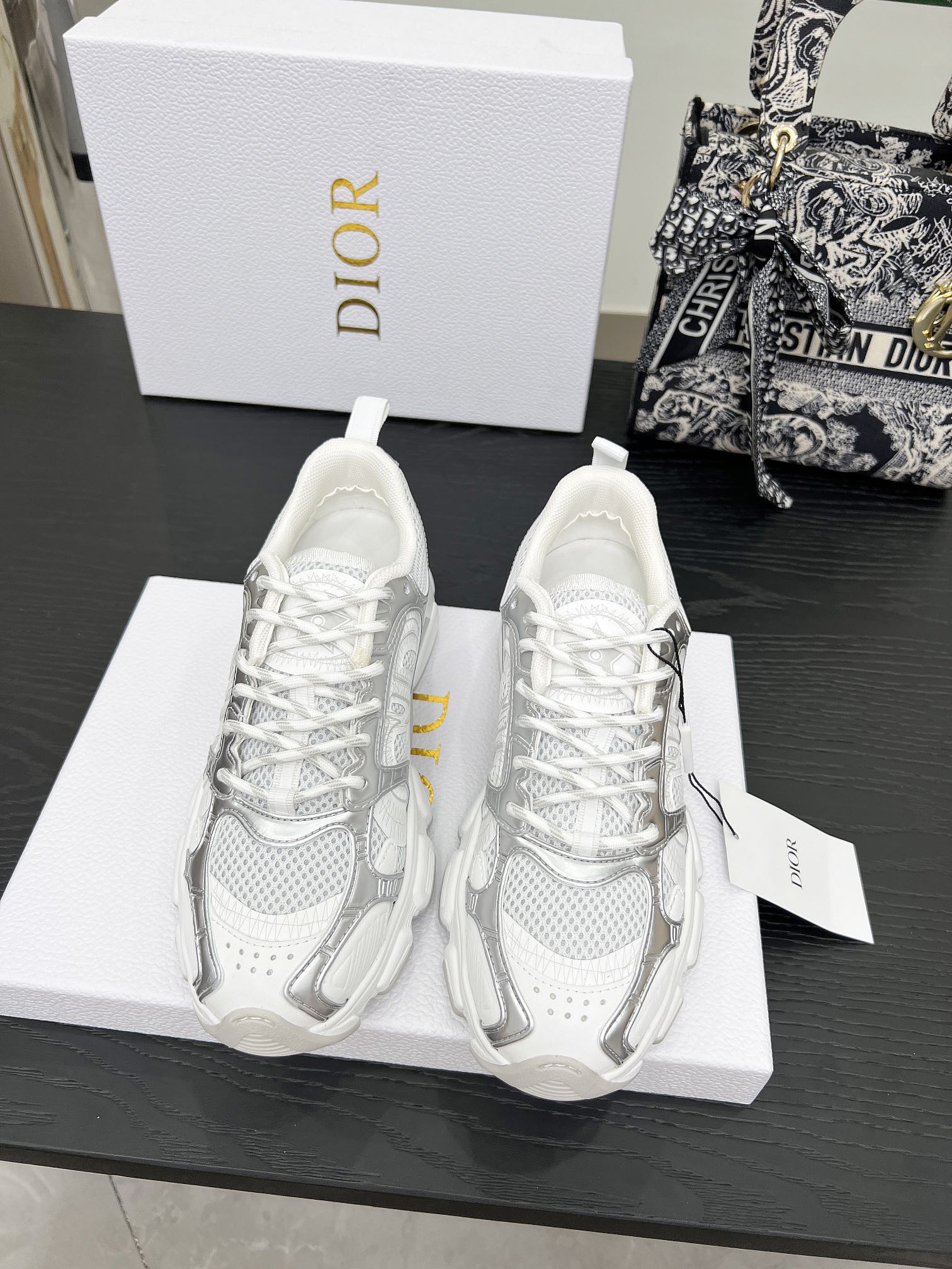 2105QD312Z Popular high-quality Shoes