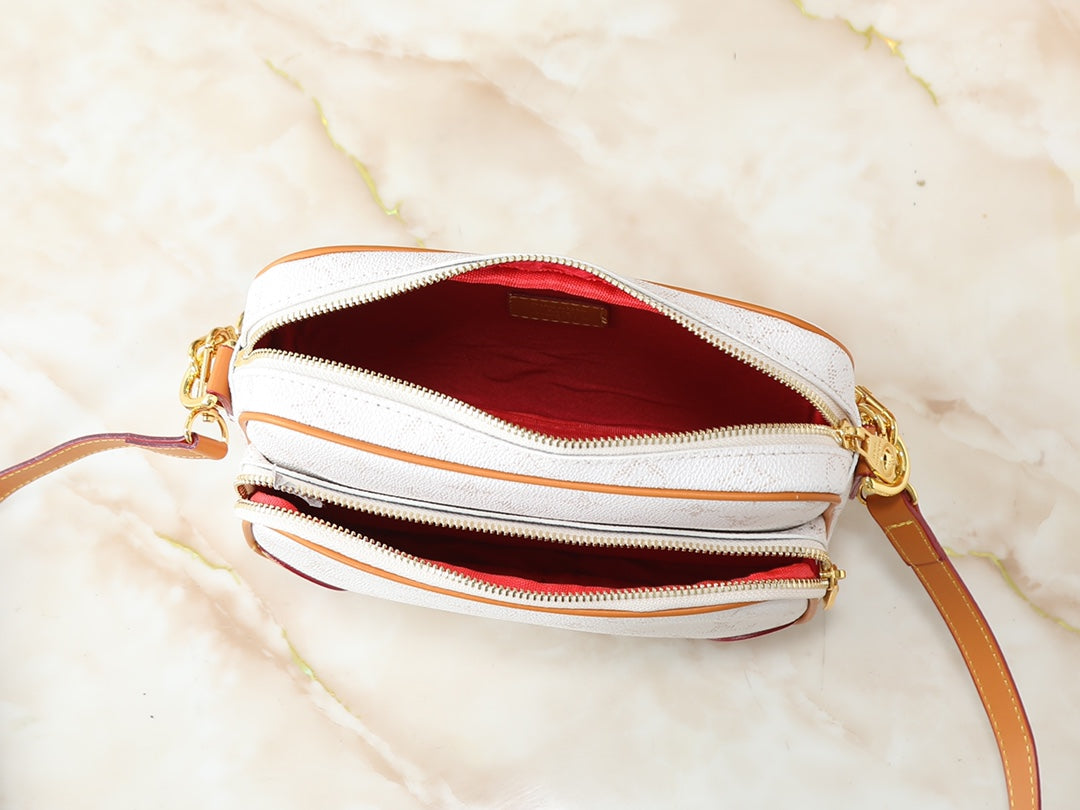 146PE109B Popular leather bag
