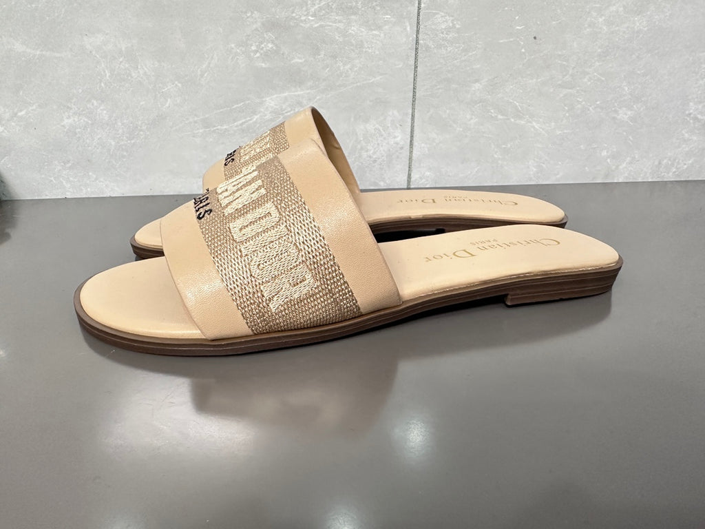 14D32Z Popular slippers