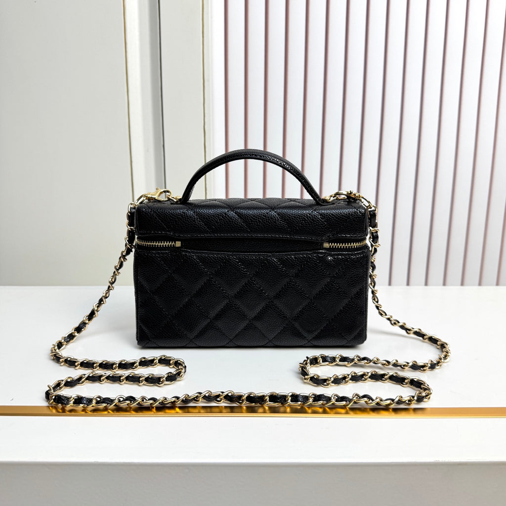 B1X66C19  Popular leather bag