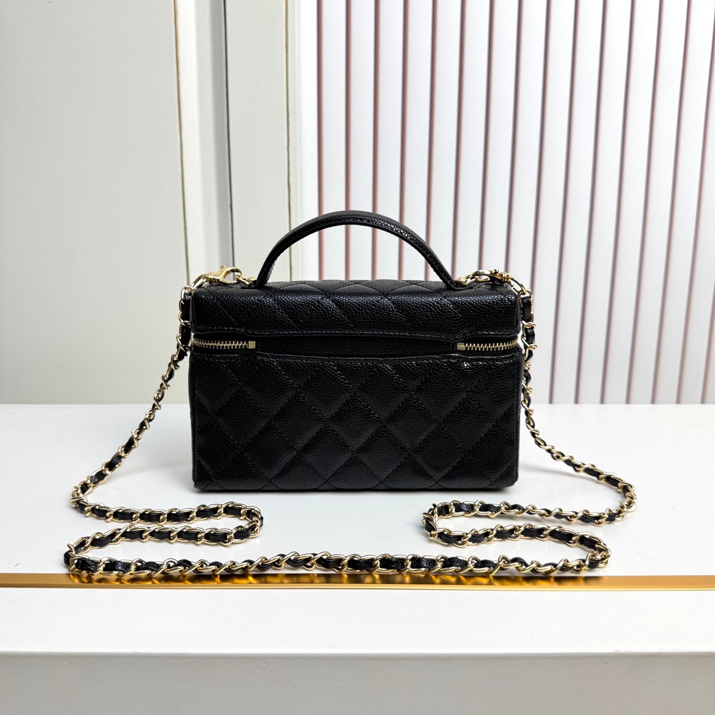 B1X66C19  Popular leather bag