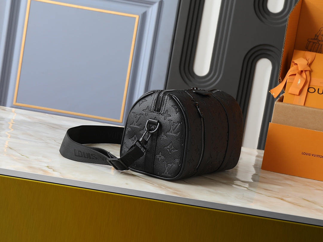 15RE144B Popular leather bag