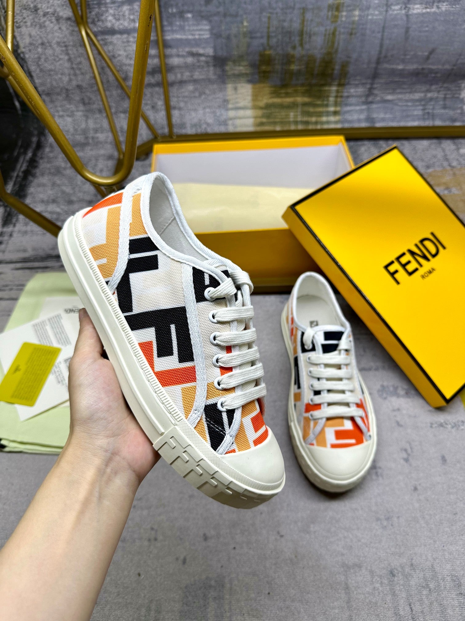 285RF1Z  Popular Canvas sneakers