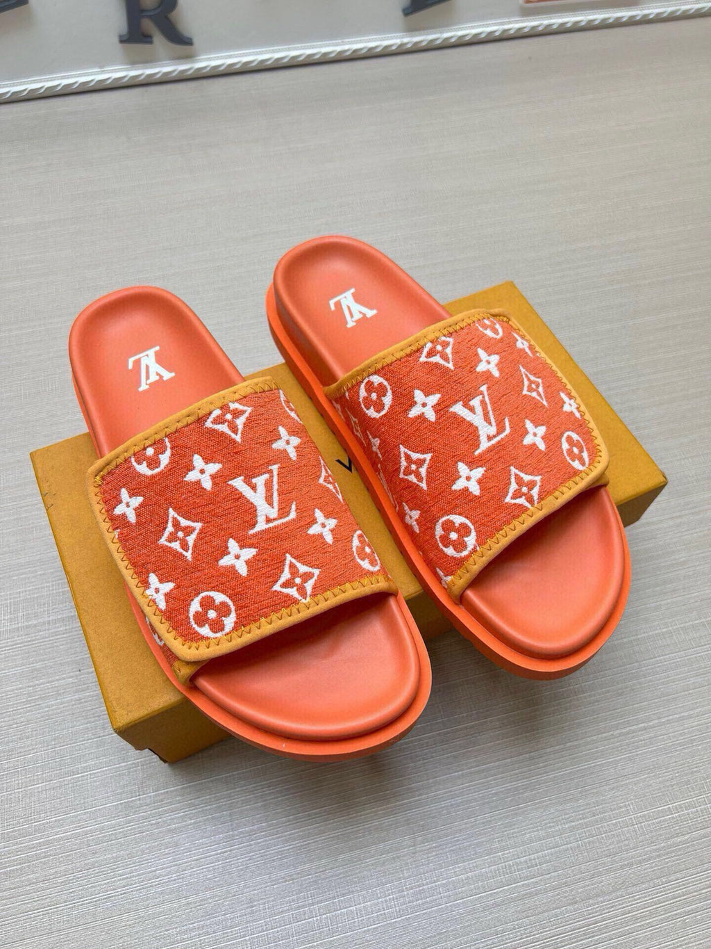 5LE209Z Popular Slippers