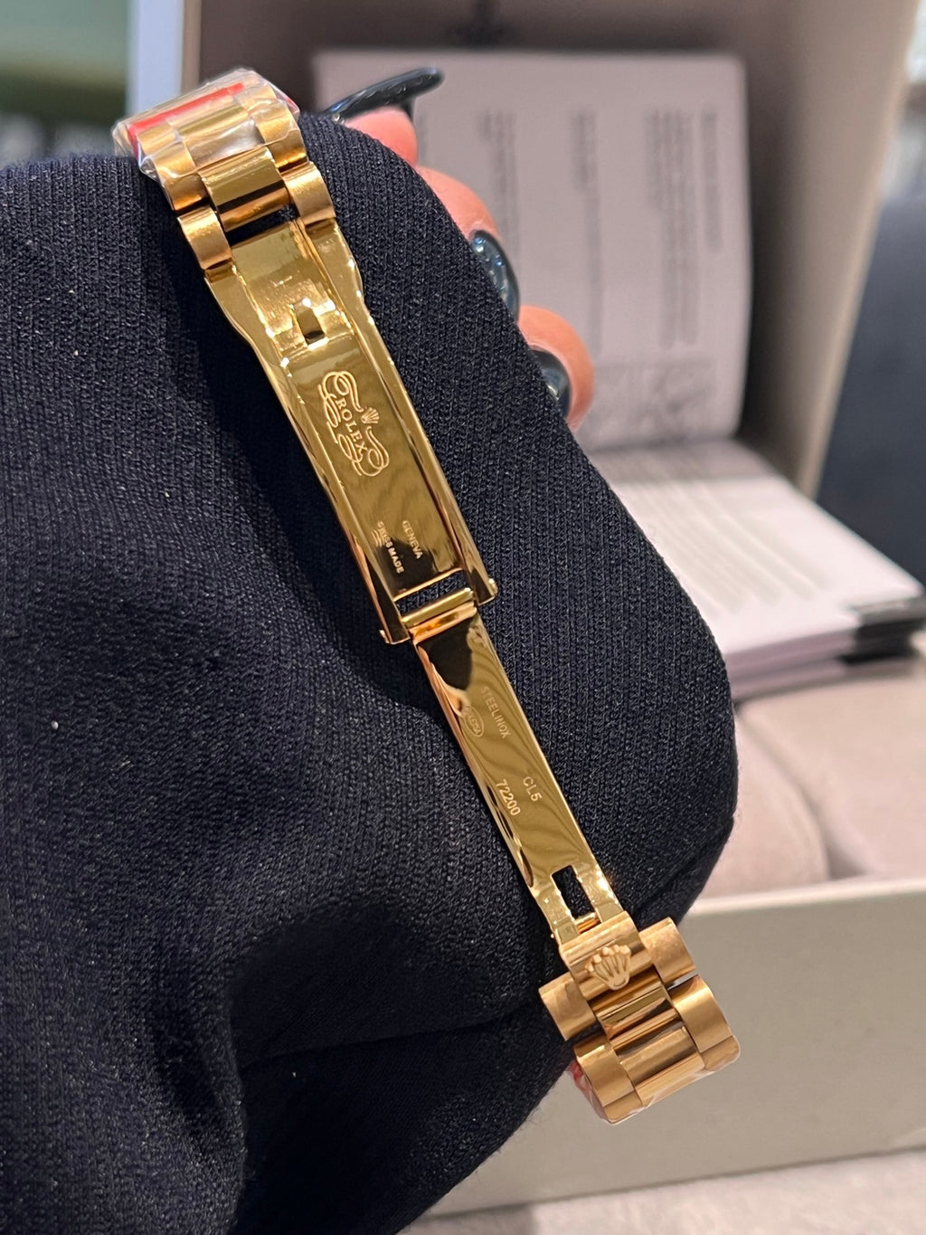 136RL19L Popular Watches