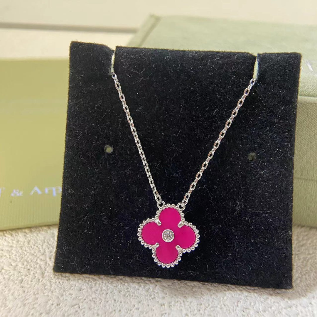 575RVA4E Popular  Necklaces