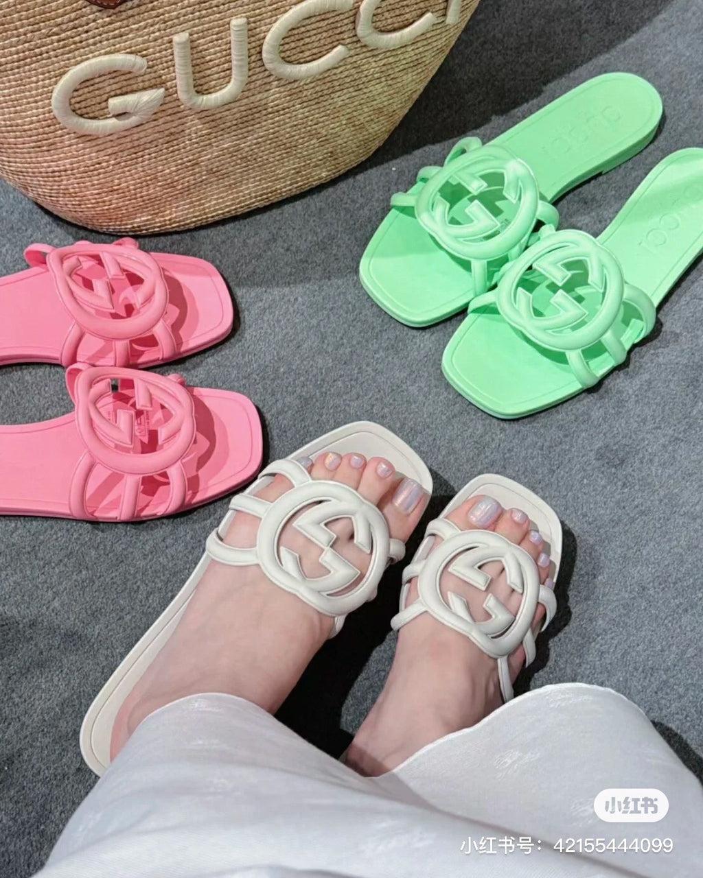 14B172Z Popular Slippers