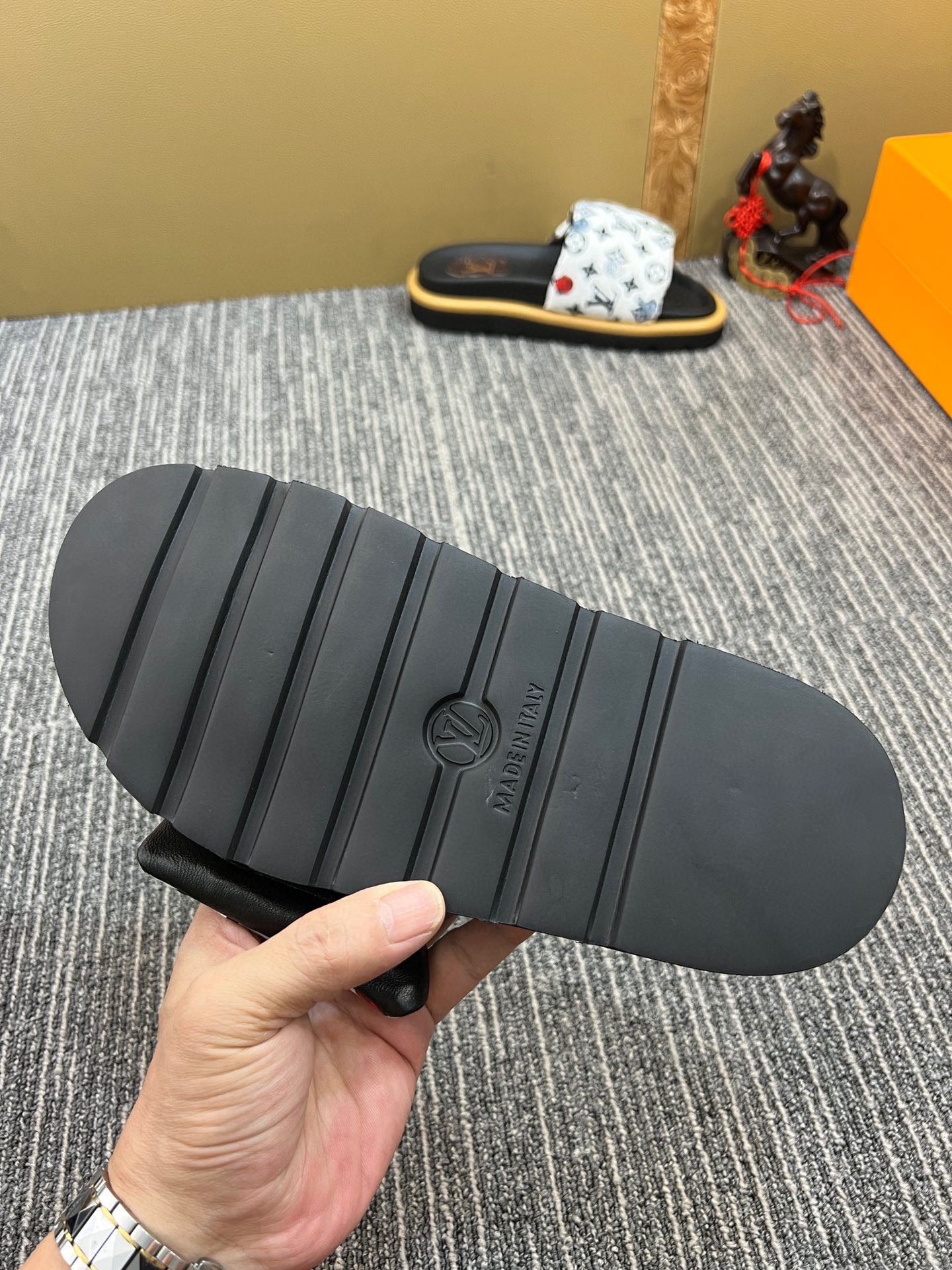 5XF120Z Popular leather quality Slippers