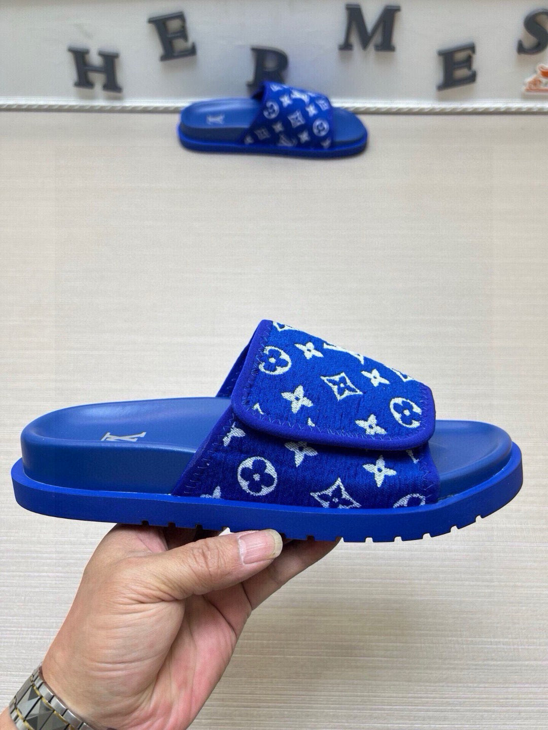 5QE4Z Popular Slippers