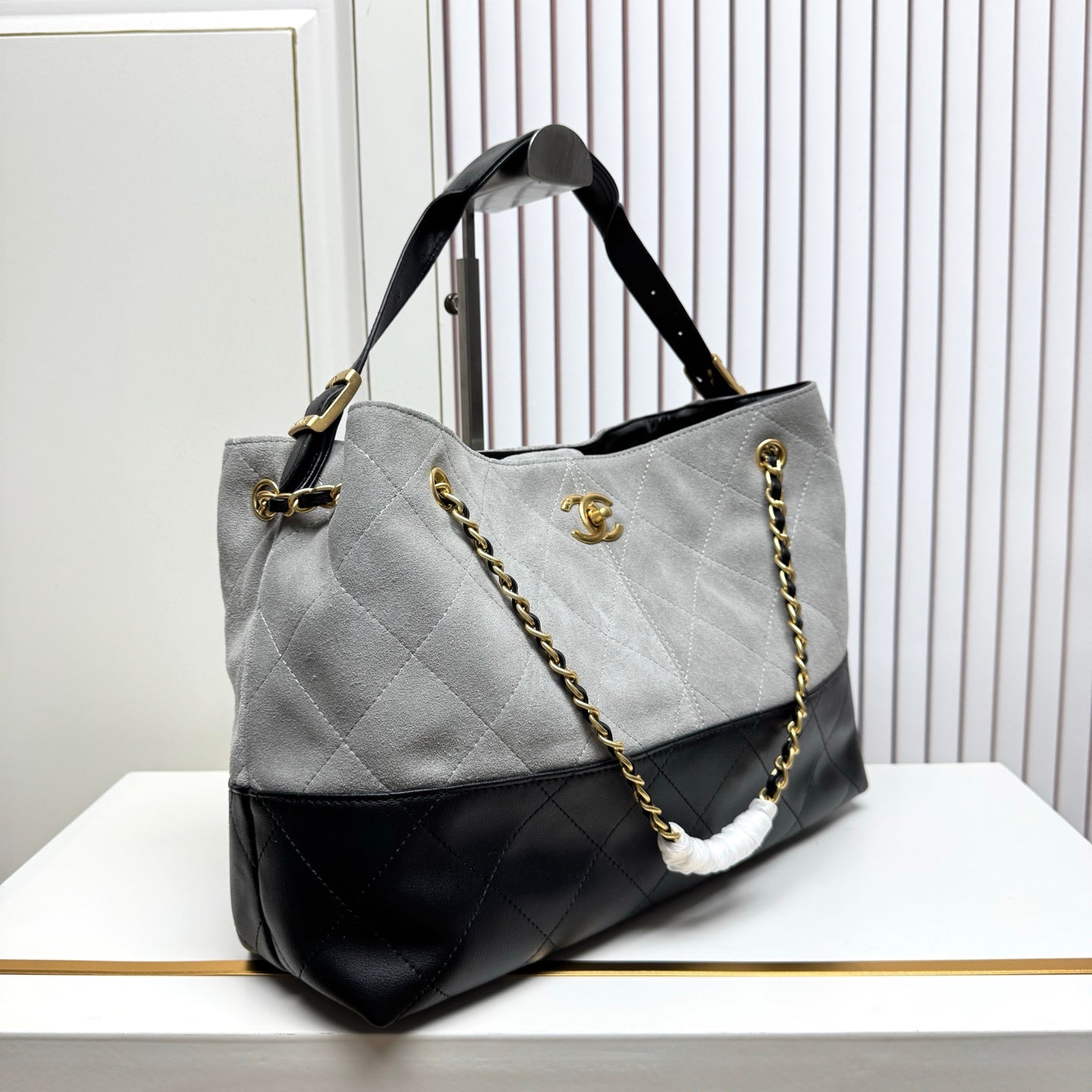 146PC17B Popular leather bag