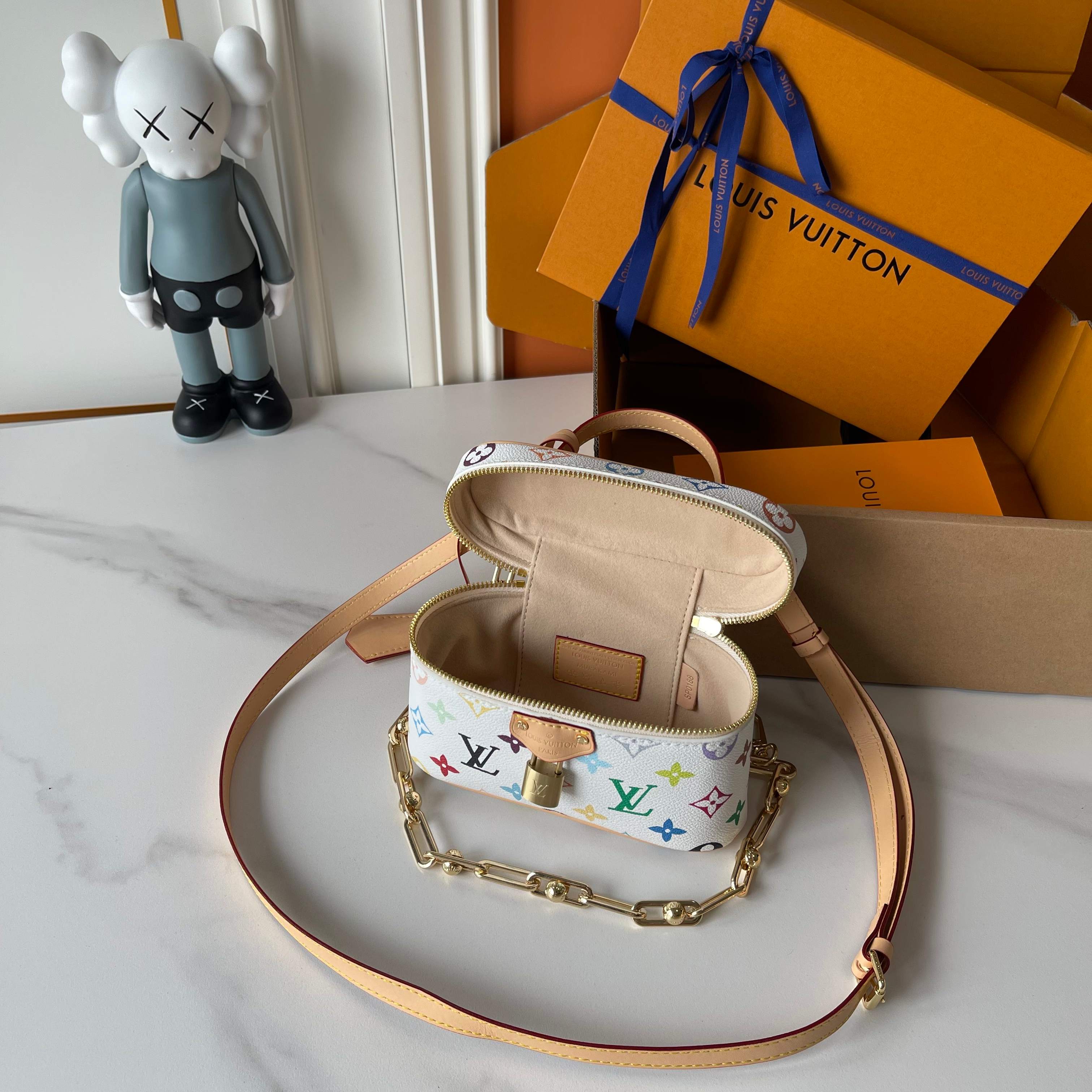 146PE38B Popular leather bag