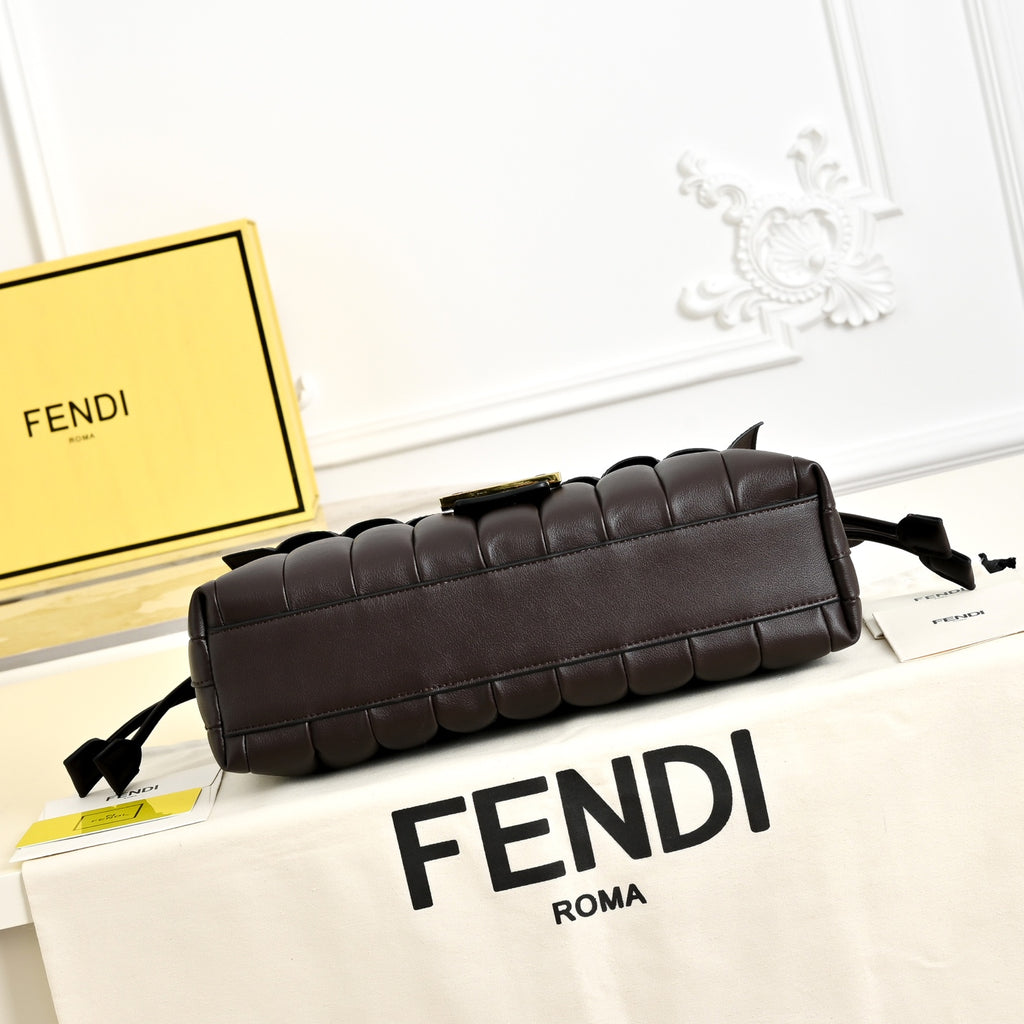 136PF106B Popular leather bag