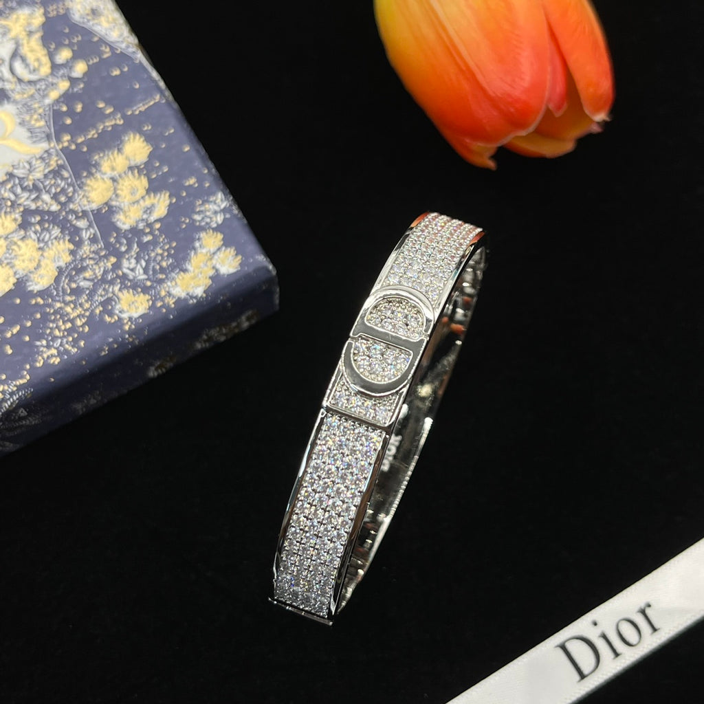 14D673K  Popular Bracelets
