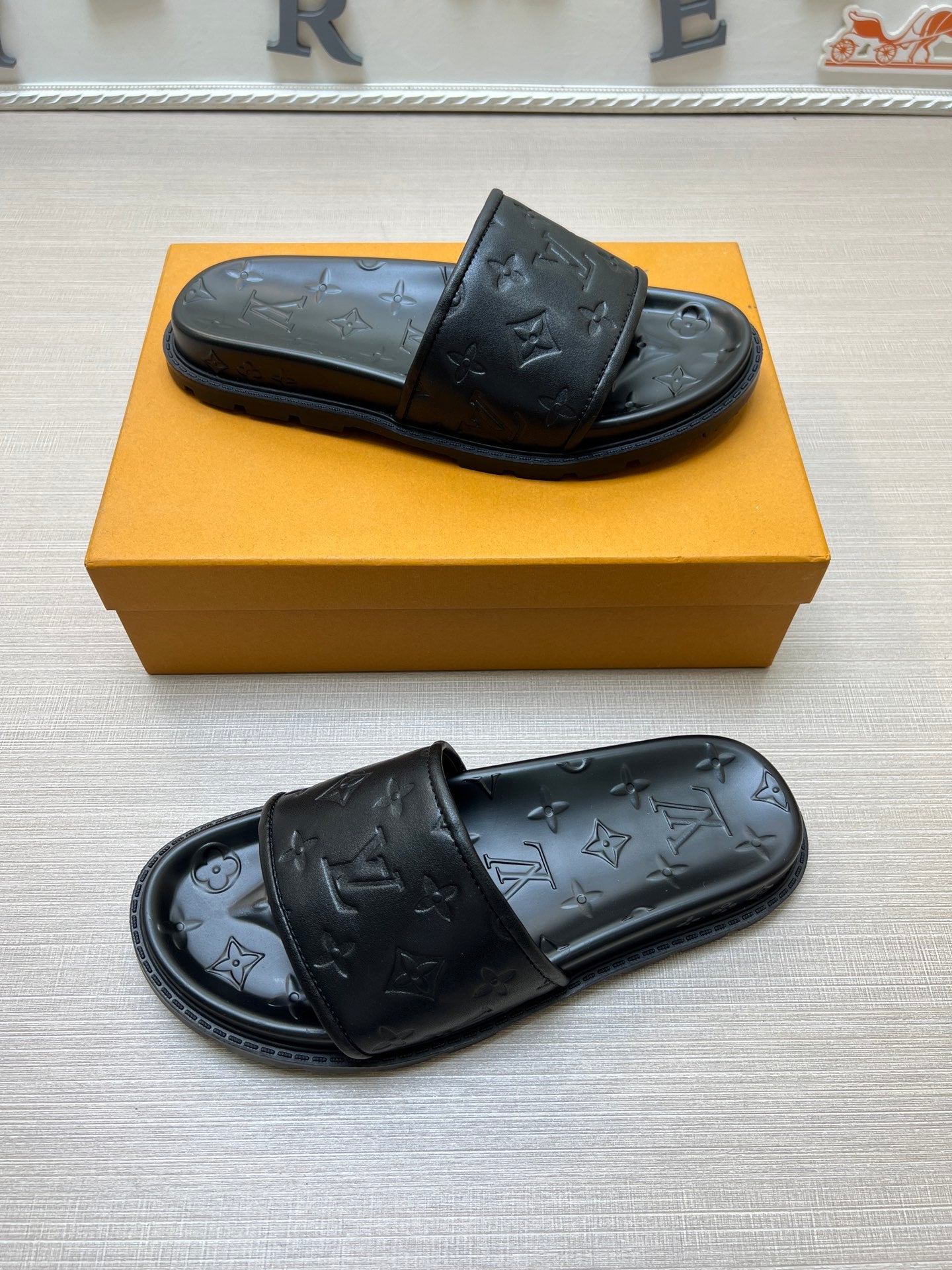535ZE304Z Popular Slippers