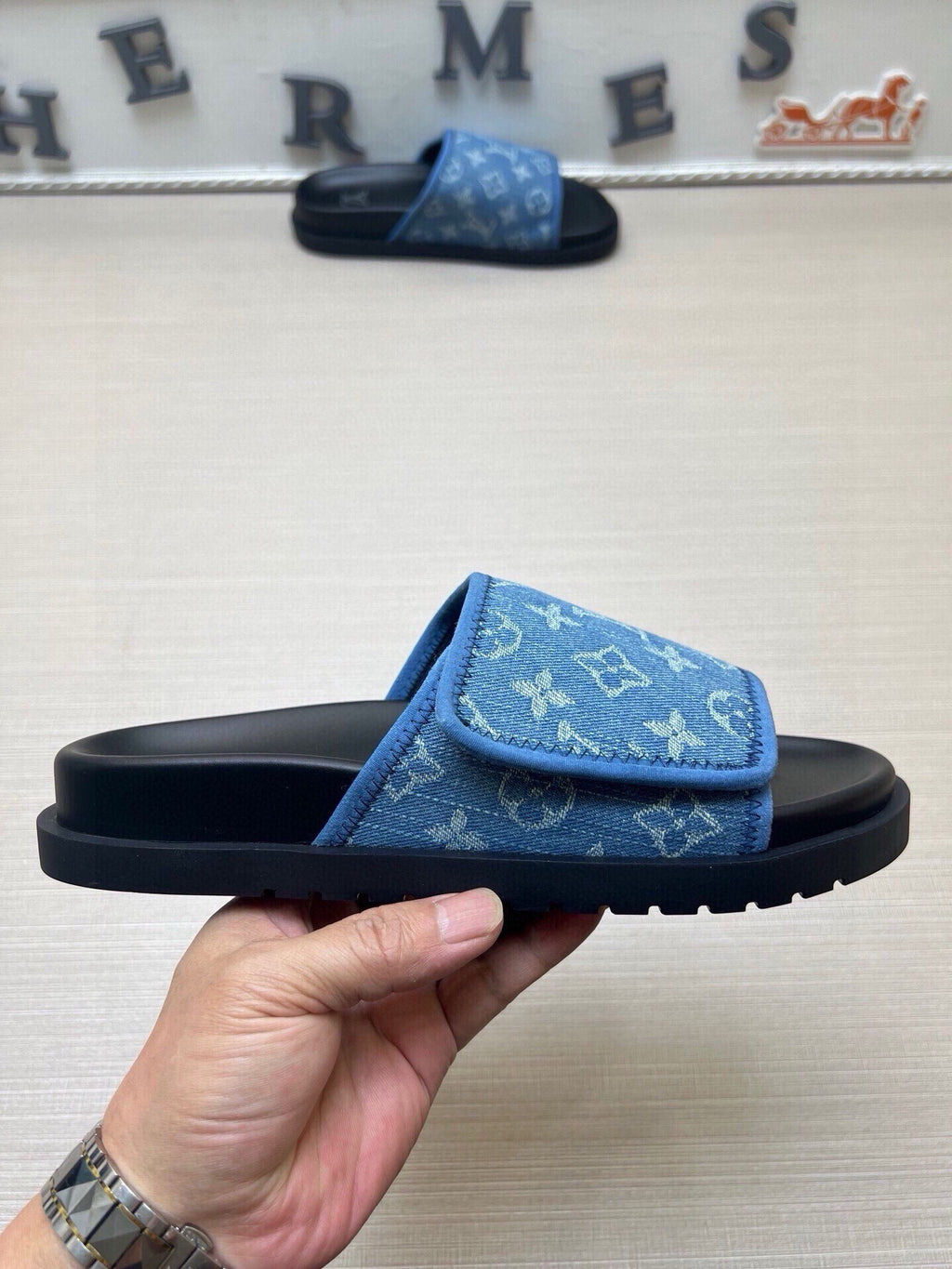 5LE207Z Popular Slippers