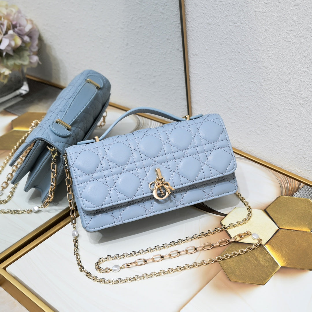 136ND28B Popular leather bag