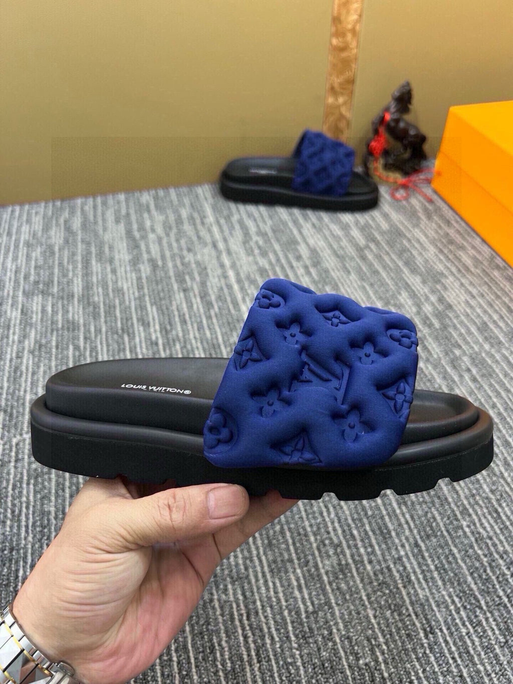 5QE13Z Popular Slippers