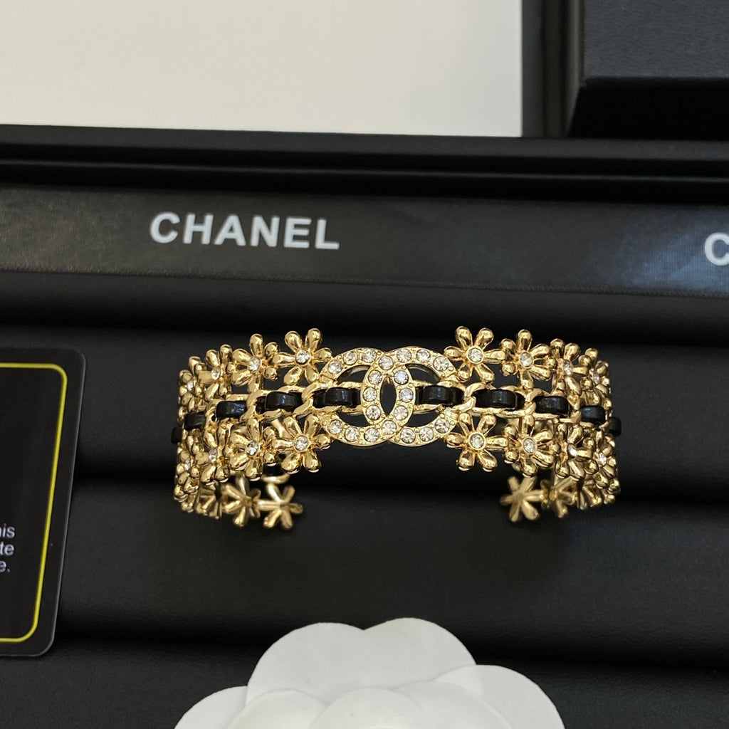 15QC32K  Popular Bracelets