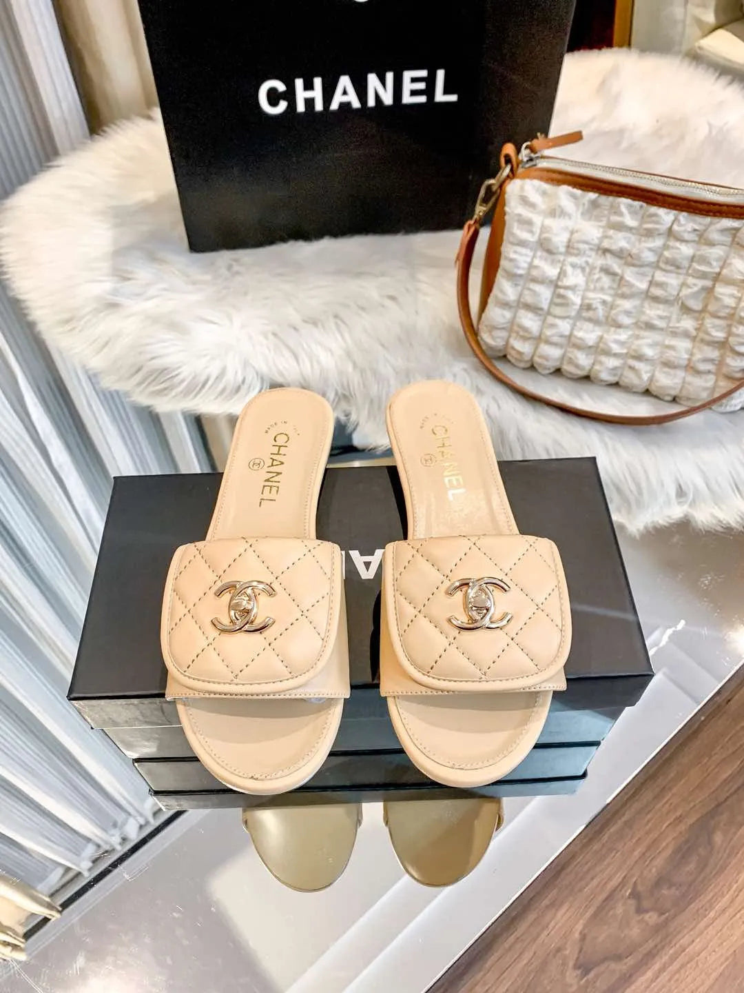 1ZC229Z Popular Slippers