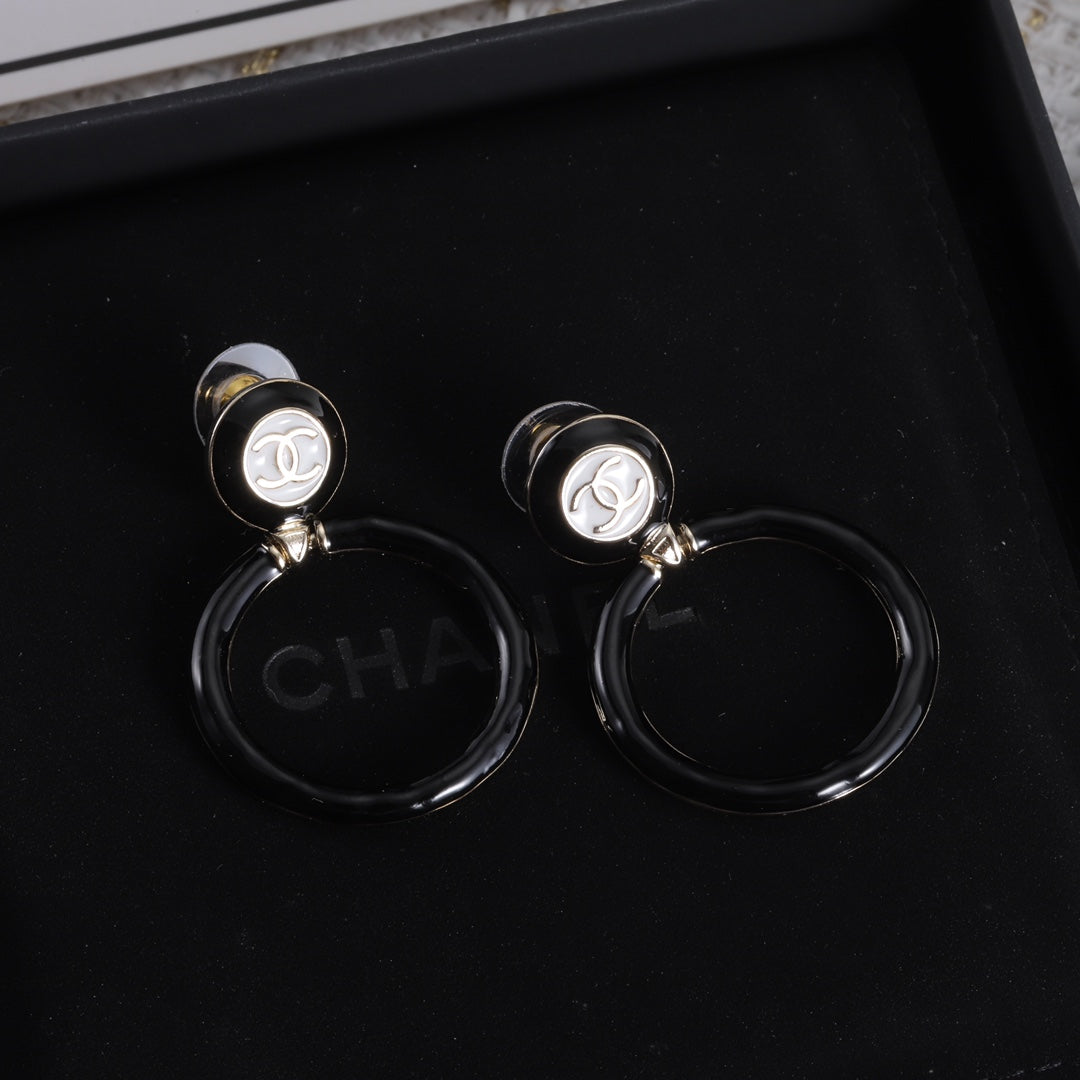 14C307E Popular Earrings
