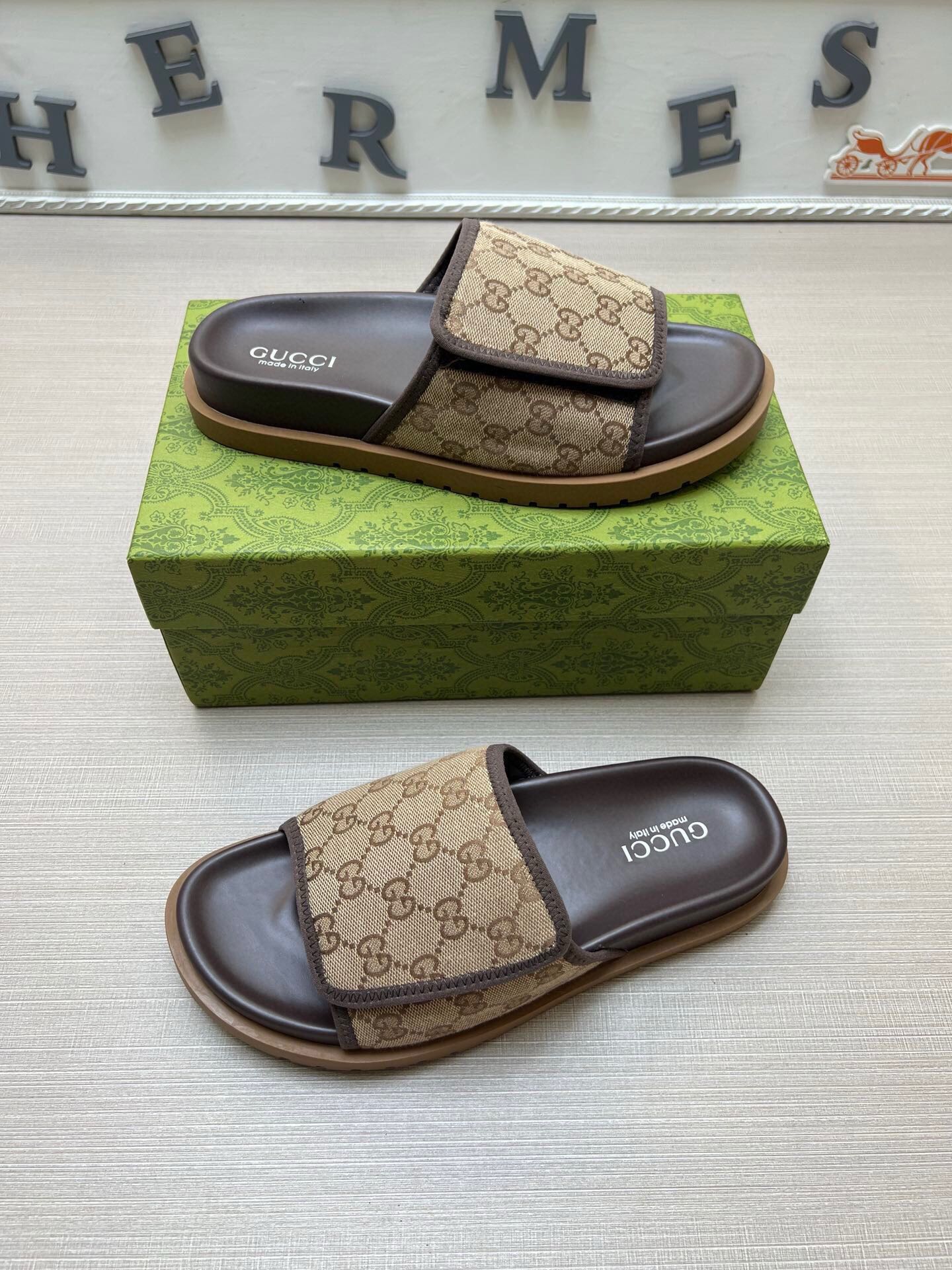 5LB231Z Popular Slippers