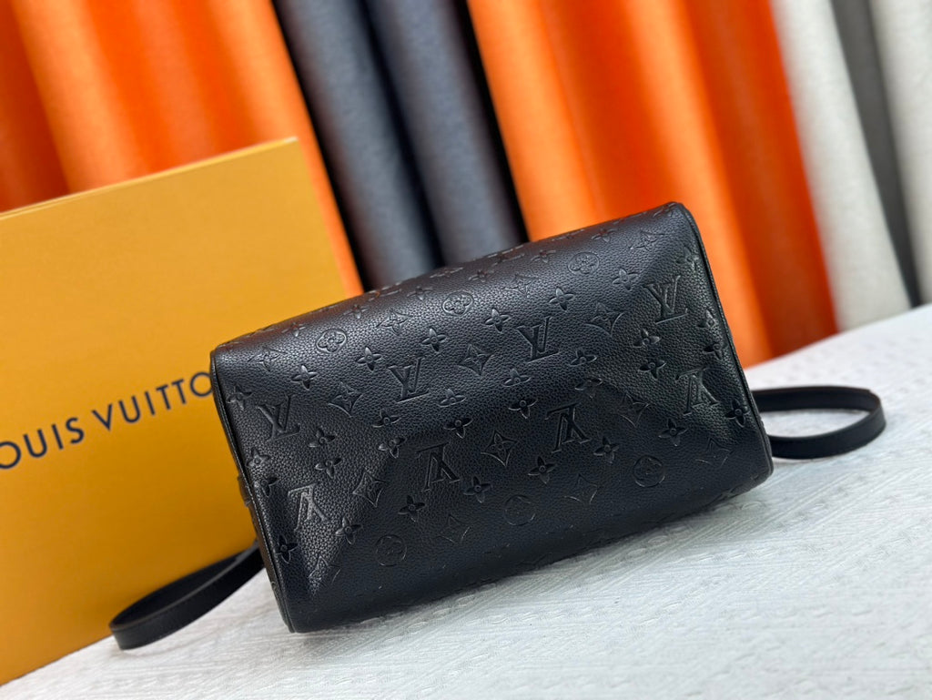 156XE29B Popular leather bag