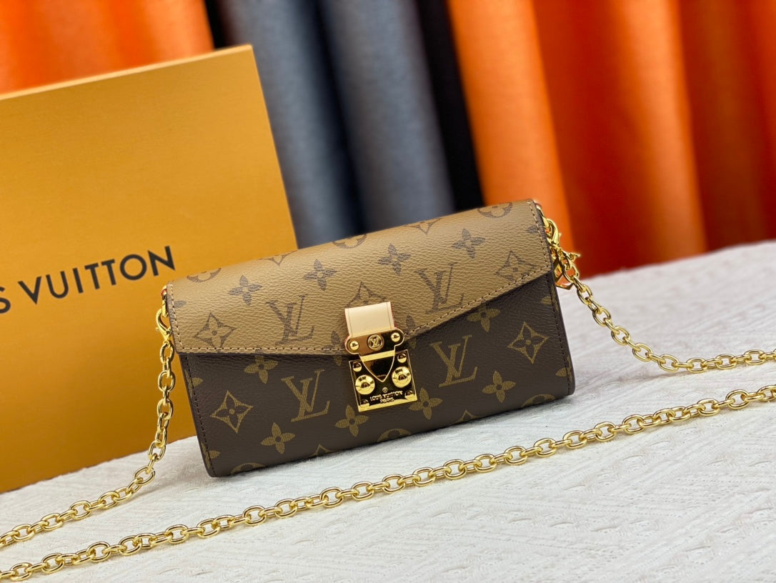 1XE32B Popular  leather bag 