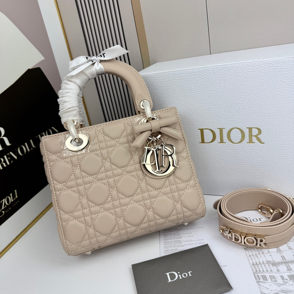 136ND24B Popular leather Purse bag