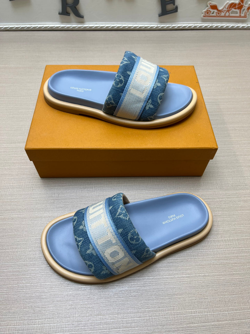535ZE301Z Popular Slippers