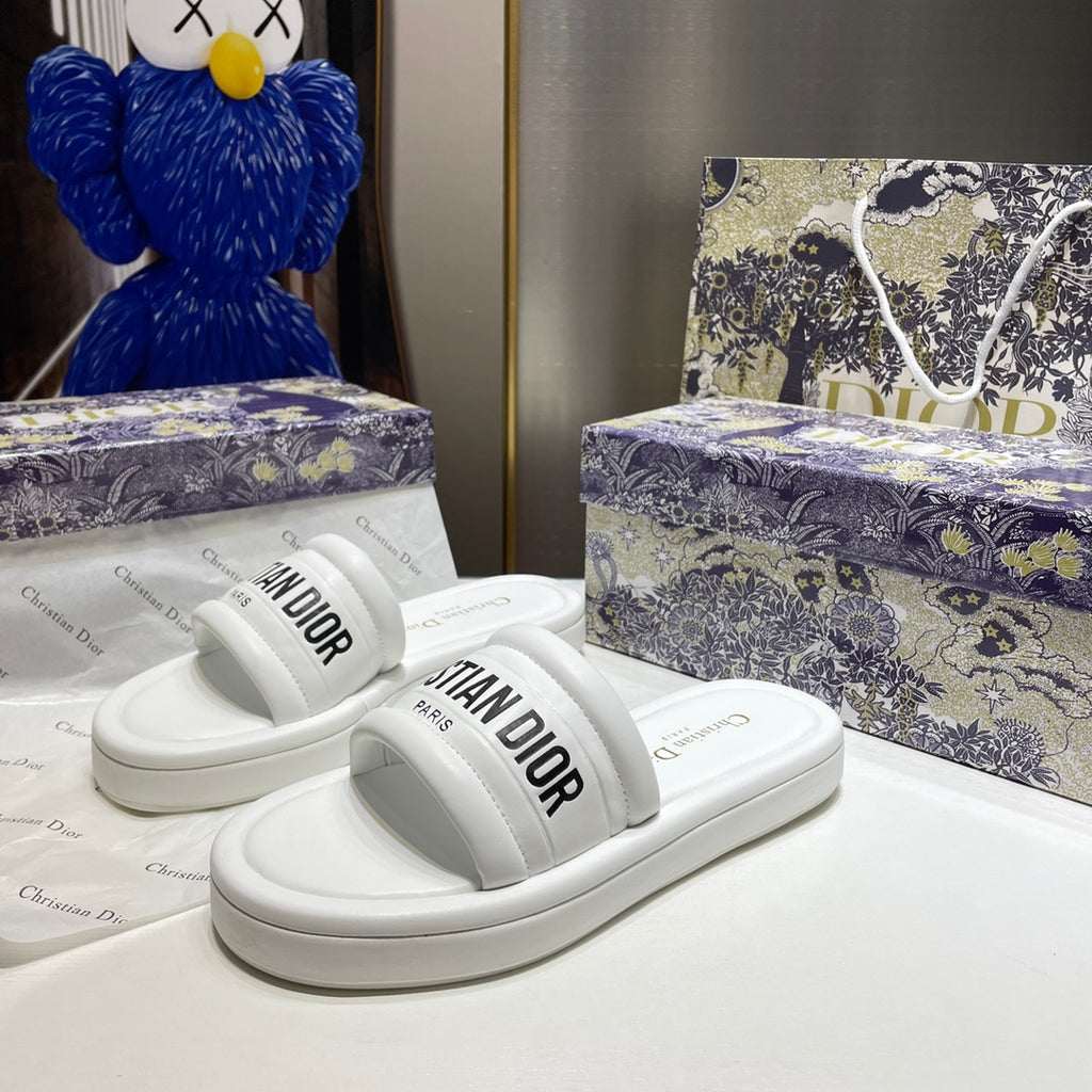 14D76Z Popular slippers