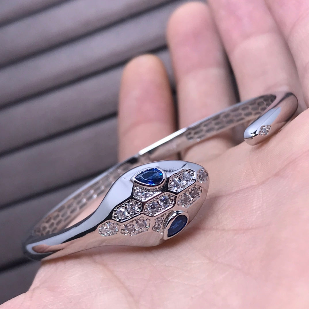 55QS40K  Popular Bracelets
