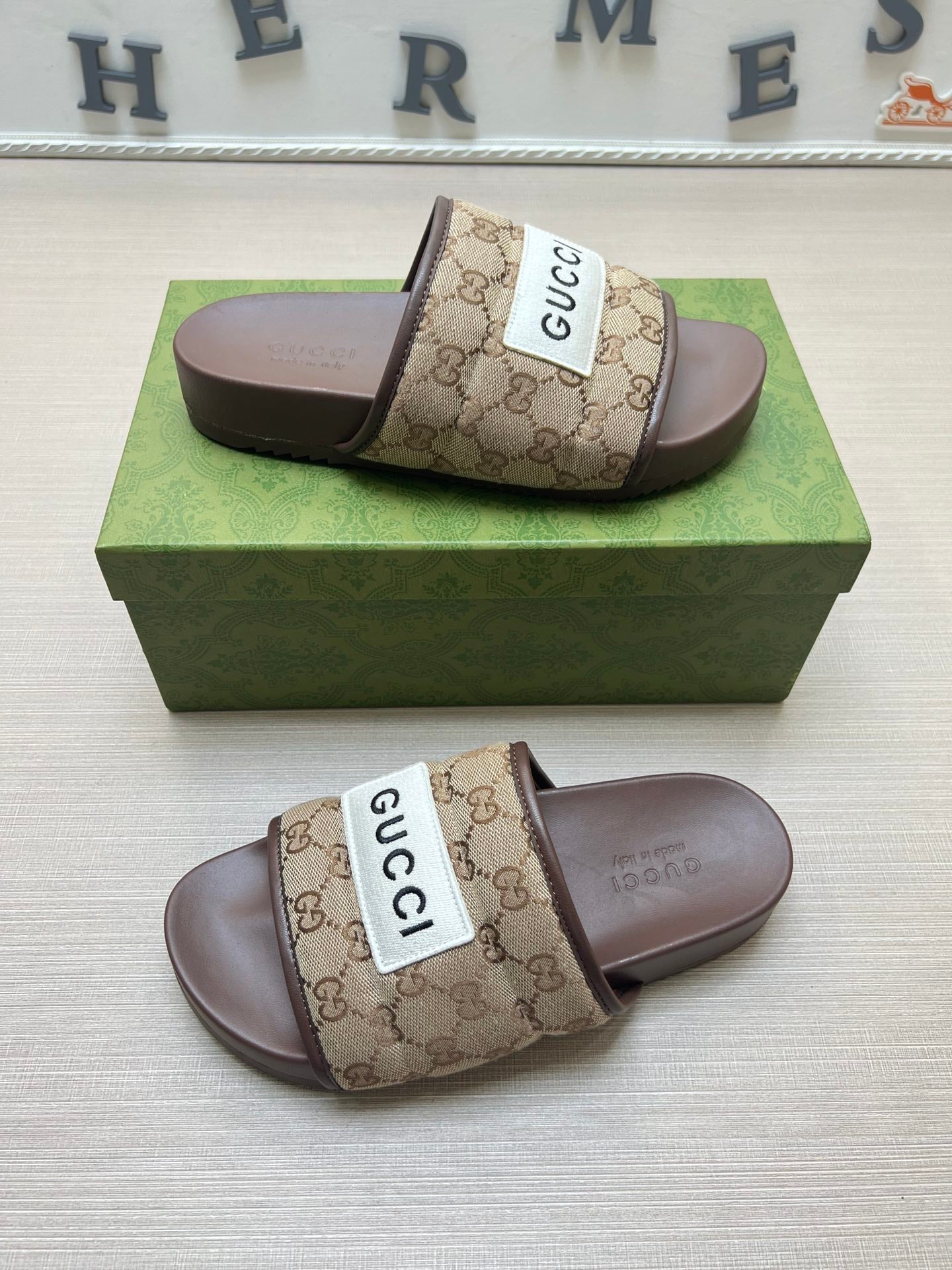 54B49Z Popular slippers