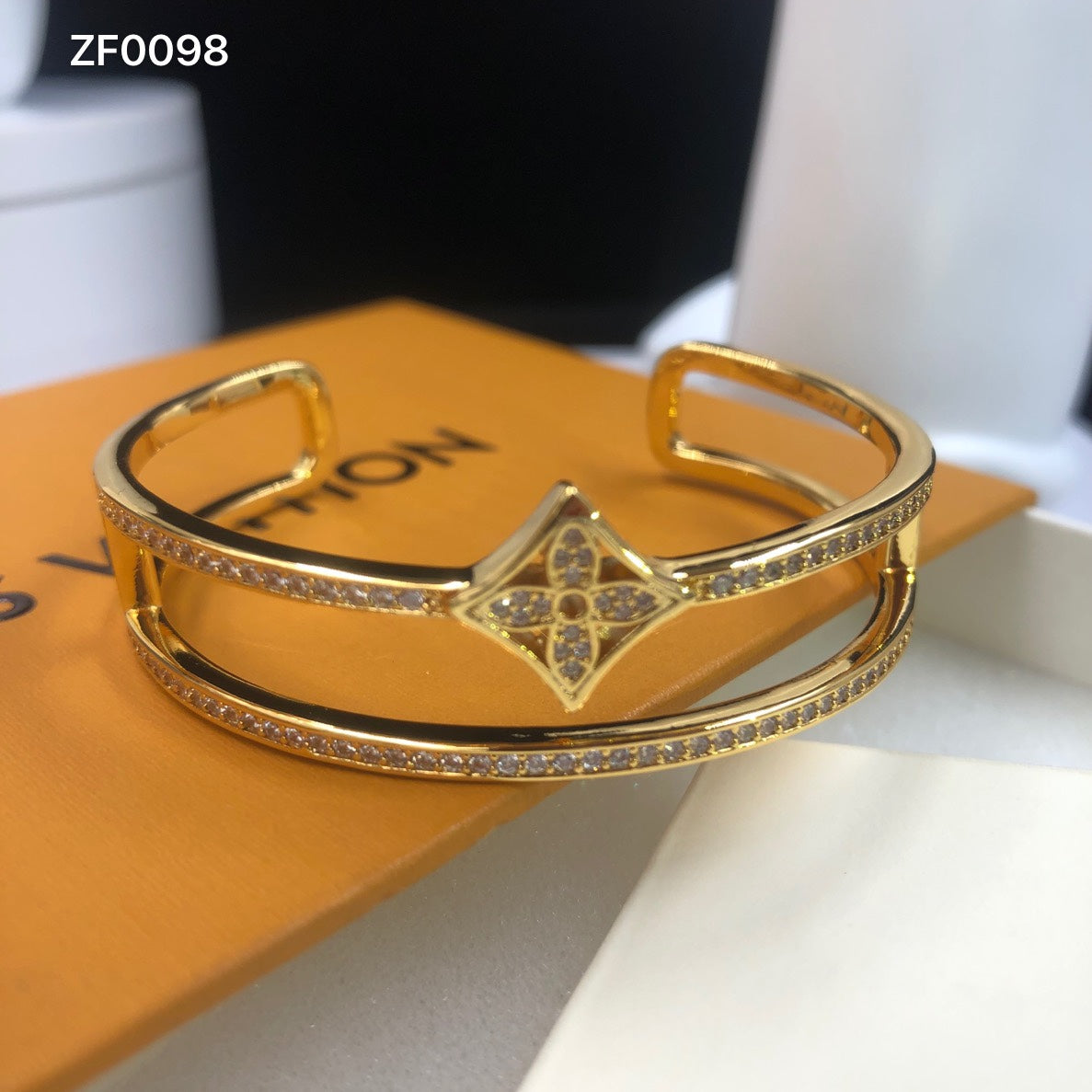 1YE348K  Popular Bracelets